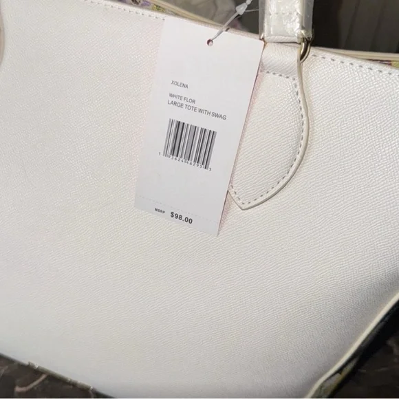 Betsey Johnson White Tote with Floral Accents and Gold Chain - GIFT AWAY - - Picture 5 of 12